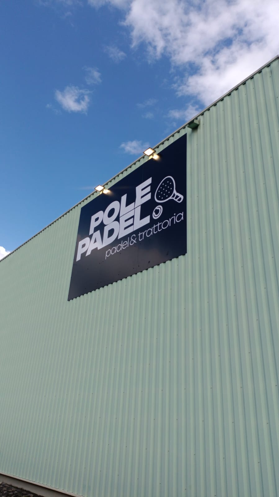 Eclairage exterieur Pole Padel